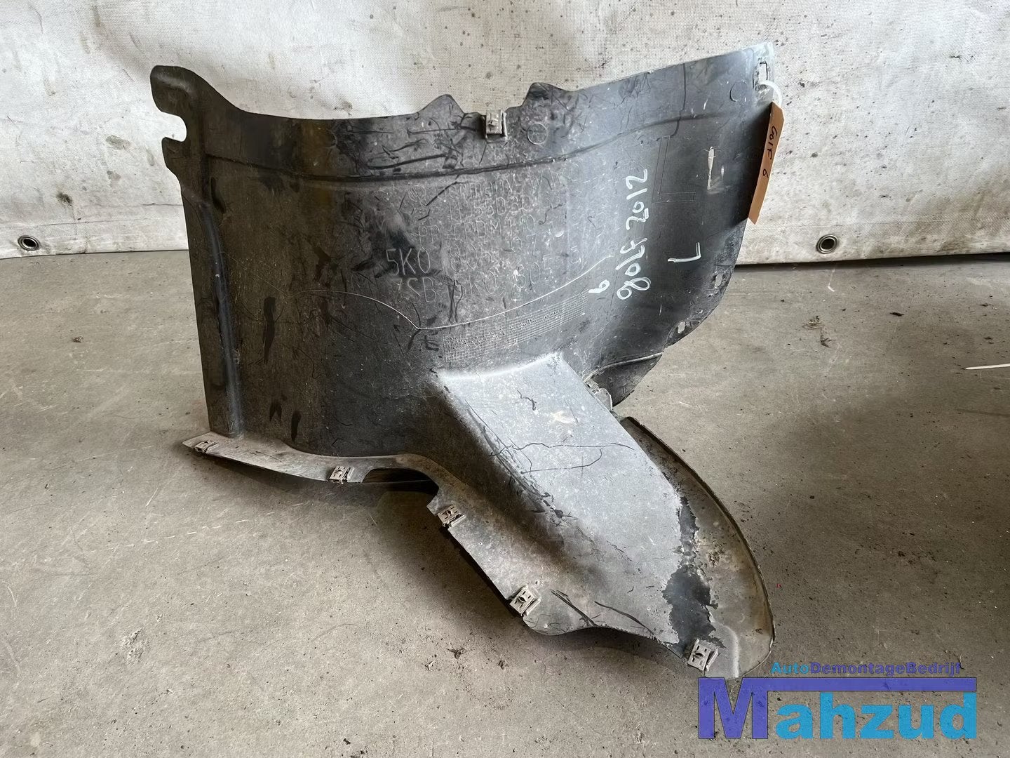 VW GOLF 6 Links voor modderkuip wielkuip 2009-2013, Gebruikt, Volkswagen, Volkswagen AG, Voor