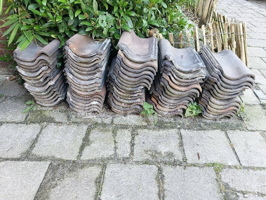 +/- 75 dakpannen gratis af te halen, Ophalen, Gebruikt, Minder dan 5 m², Dakpannen