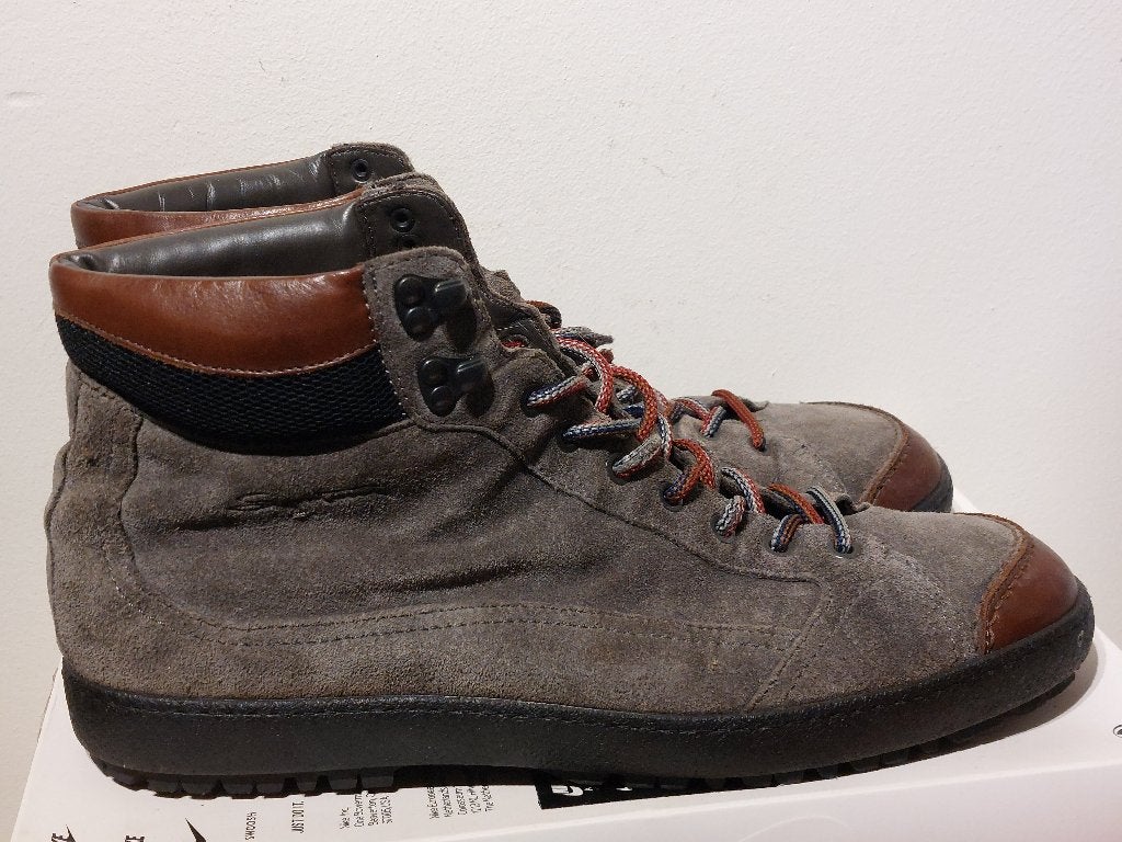 santoni halfhoog hikingshoes grijs suede maat 9 43, Kleding | Heren, Overige kleuren, Ophalen of Verzenden, Santoni, Gedragen