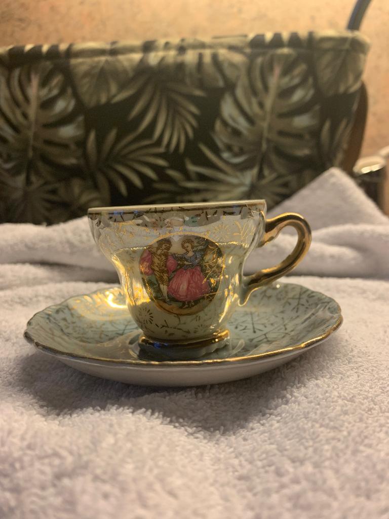 Kopje met schoteltje van Versailles VASTE PRIJS!!!, Antiek en Kunst, Antiek | Servies compleet, Ophalen