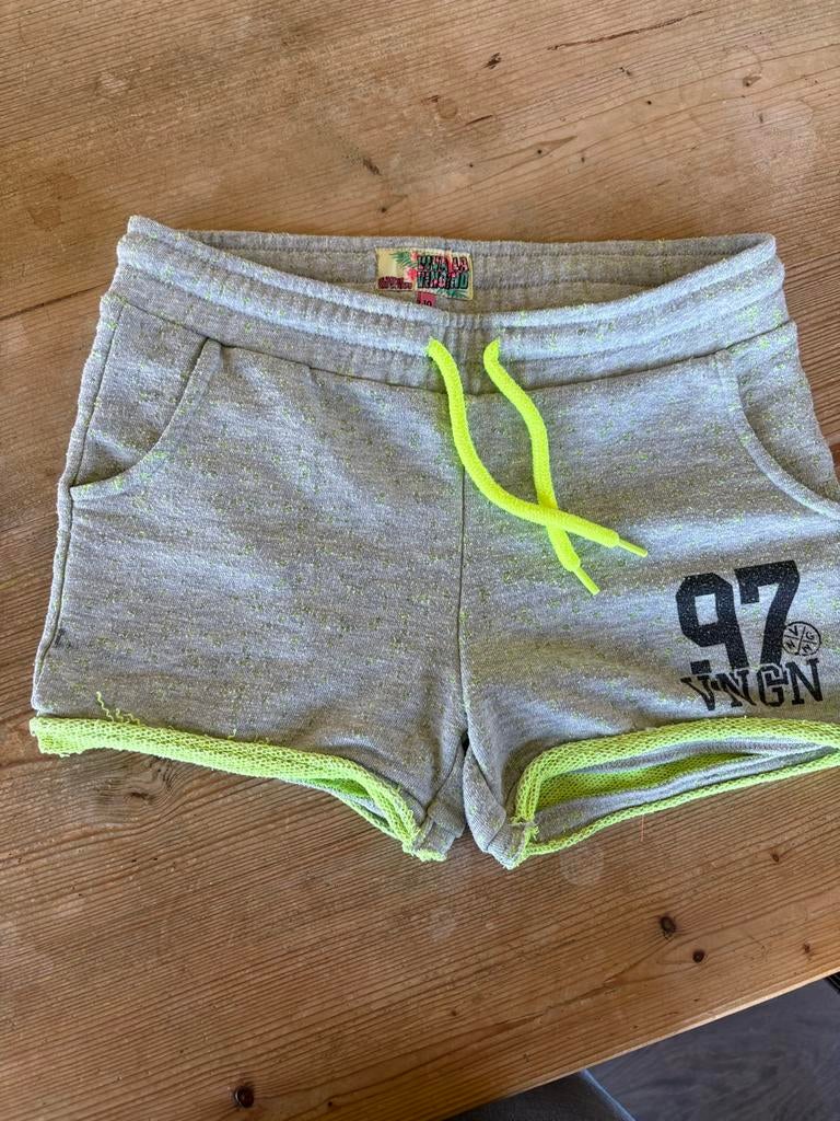 Leuke Vingino meisjes short - Maat 10, Ophalen of Verzenden, Gebruikt, Meisje, Broek