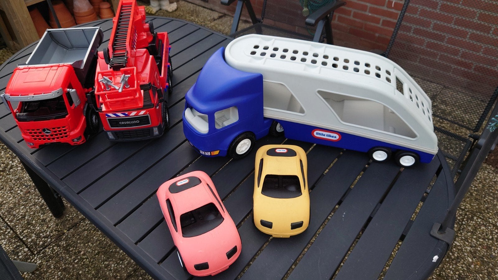 3 grote vrachtwagens, Little Tikes, Brandweer en een kiepwag, Kinderen en Baby's, Ophalen, Gebruikt