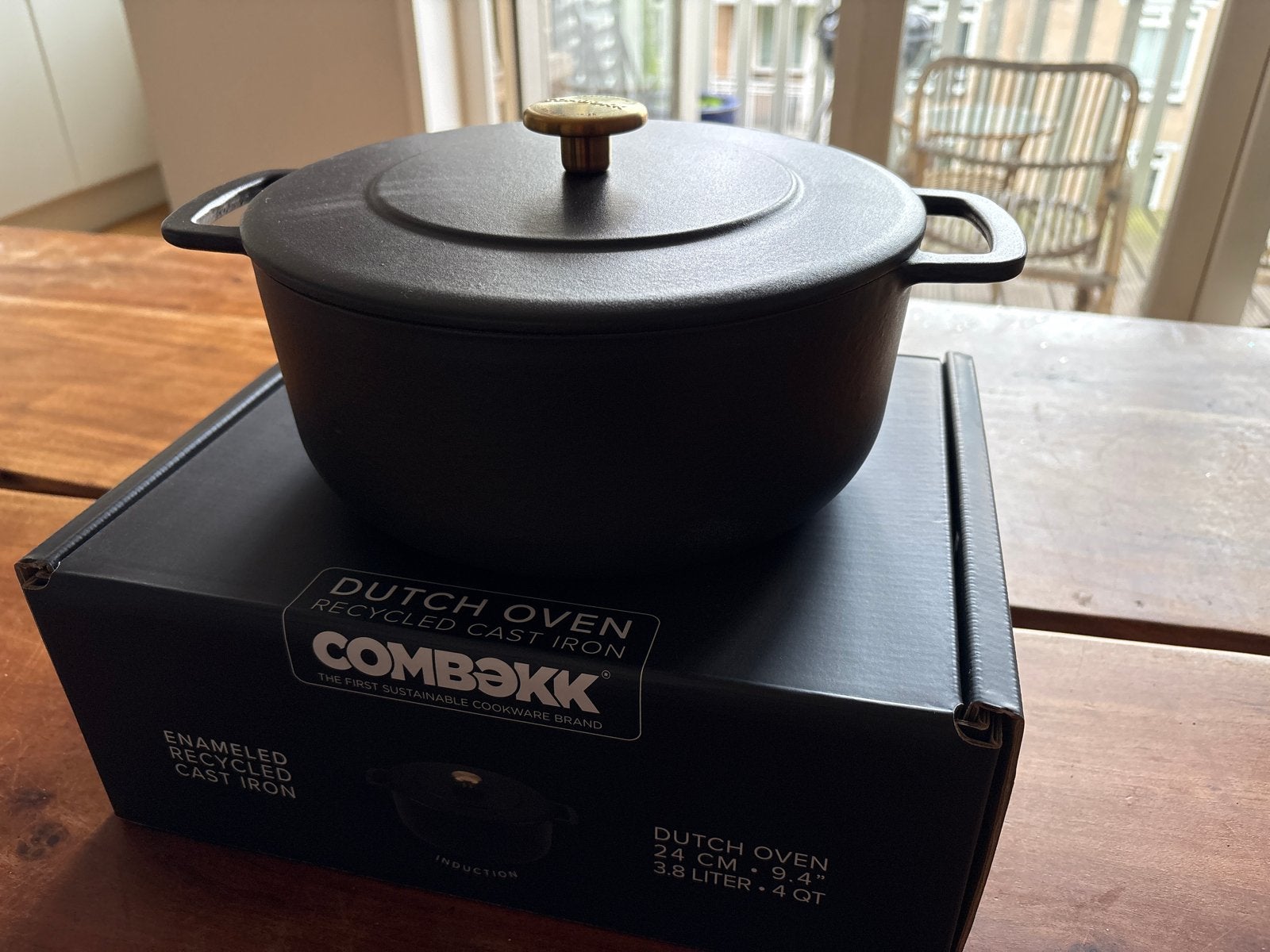 COMBOKK Dutch Oven - Gerecycled Gietijzer 24cm, Antiaanbaklaag, Nieuw, Ophalen of Verzenden, Overige merken