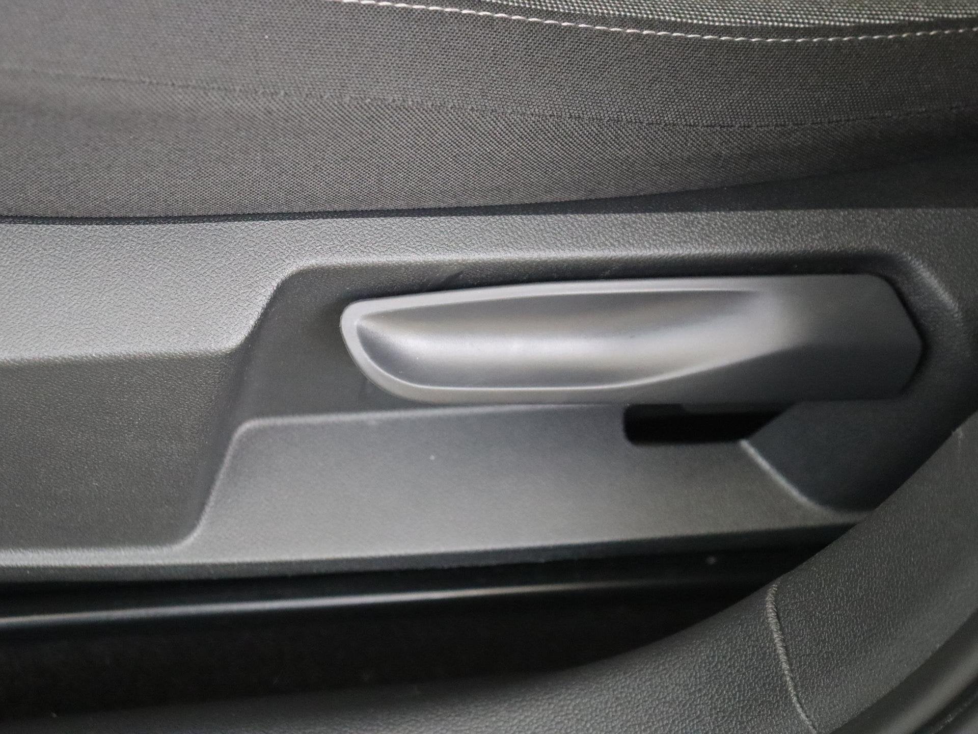 Foto 25 van Volkswagen Polo 1.0 TSI Life | Achteruitrijcamera | Adaptiev