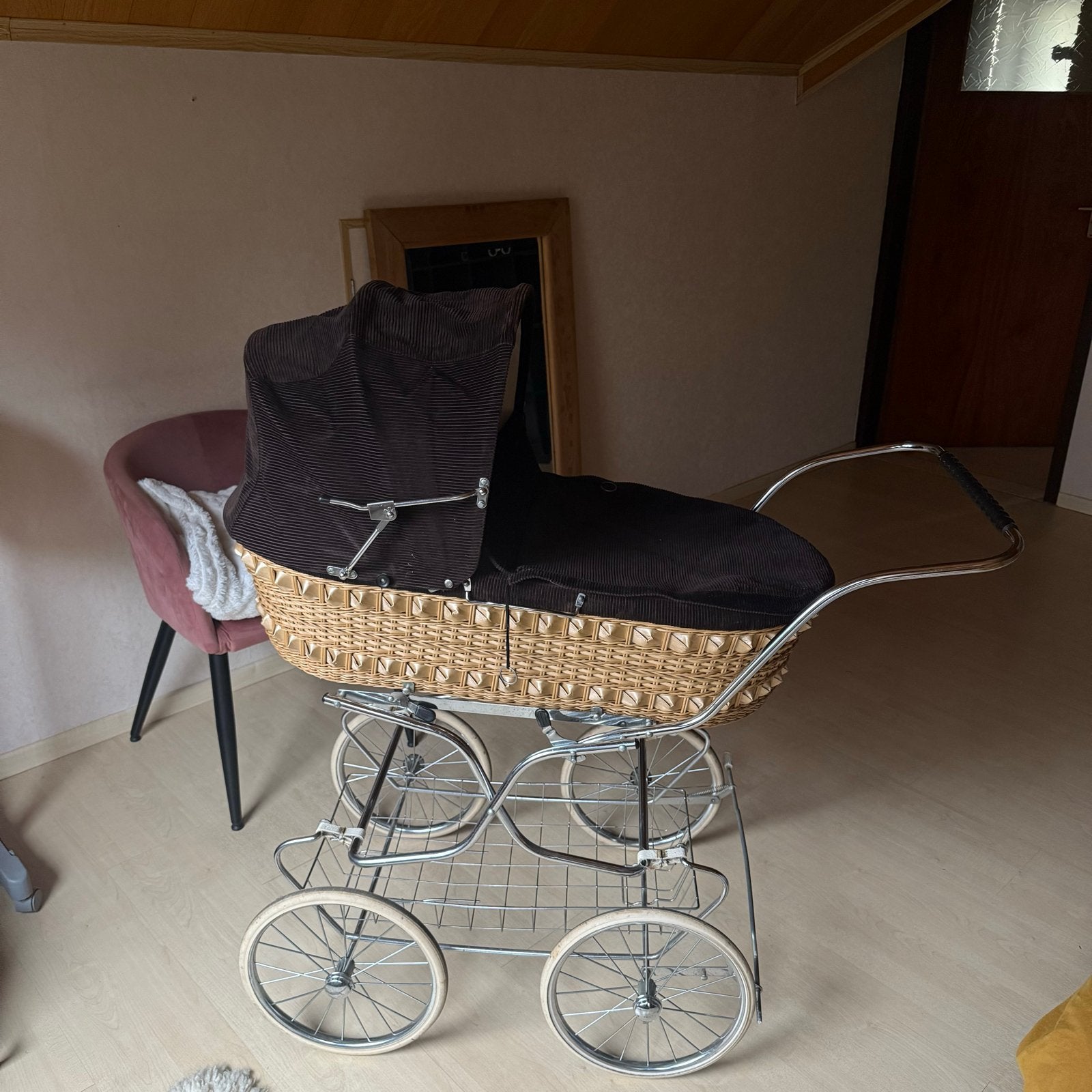 Vintage rieten kinderwagen - Retro stijl, Gebruikt, Met reiswieg, Ophalen, Kinderwagen