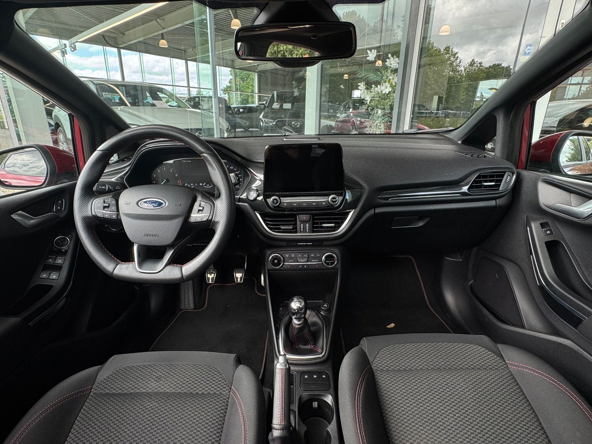Ford Fiesta 1.0 EcoBoost ST-Line Clima / Pano / Stoel-Stuur, Voorwielaandrijving, Stof, Gebruikt, 1064 kg