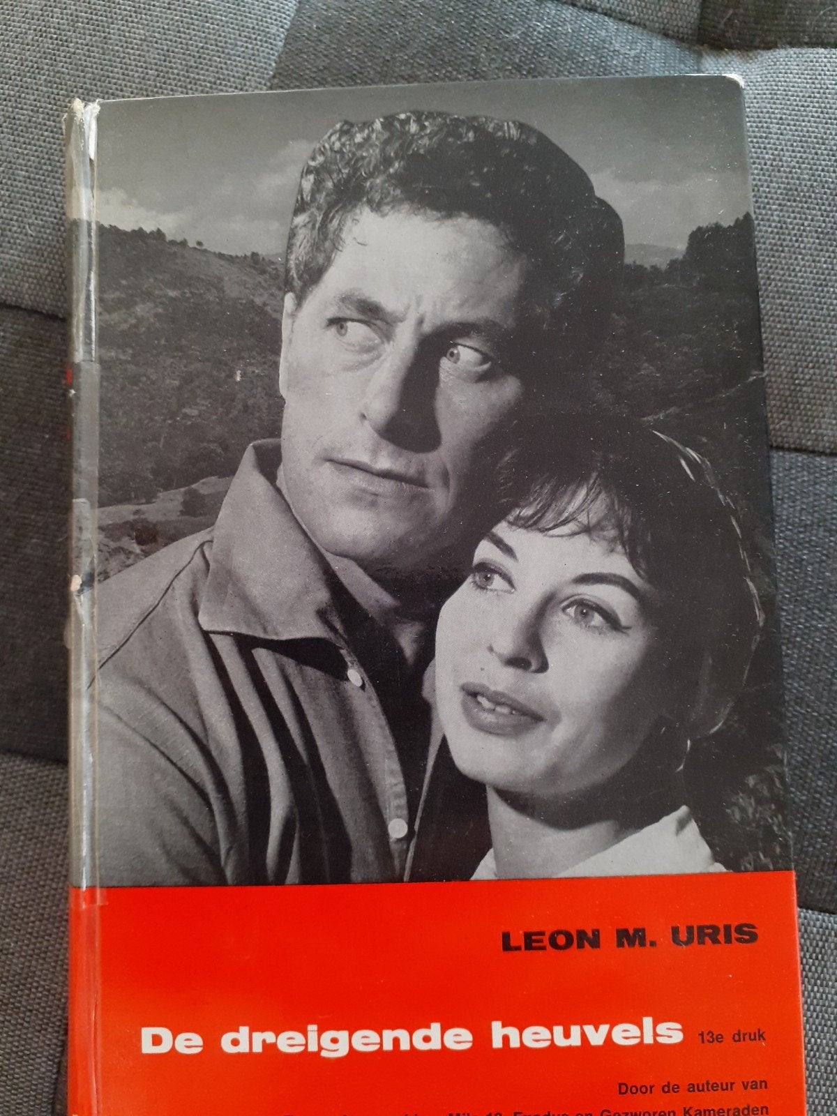 2x leon uris, Boeken, Ophalen, Zo goed als nieuw