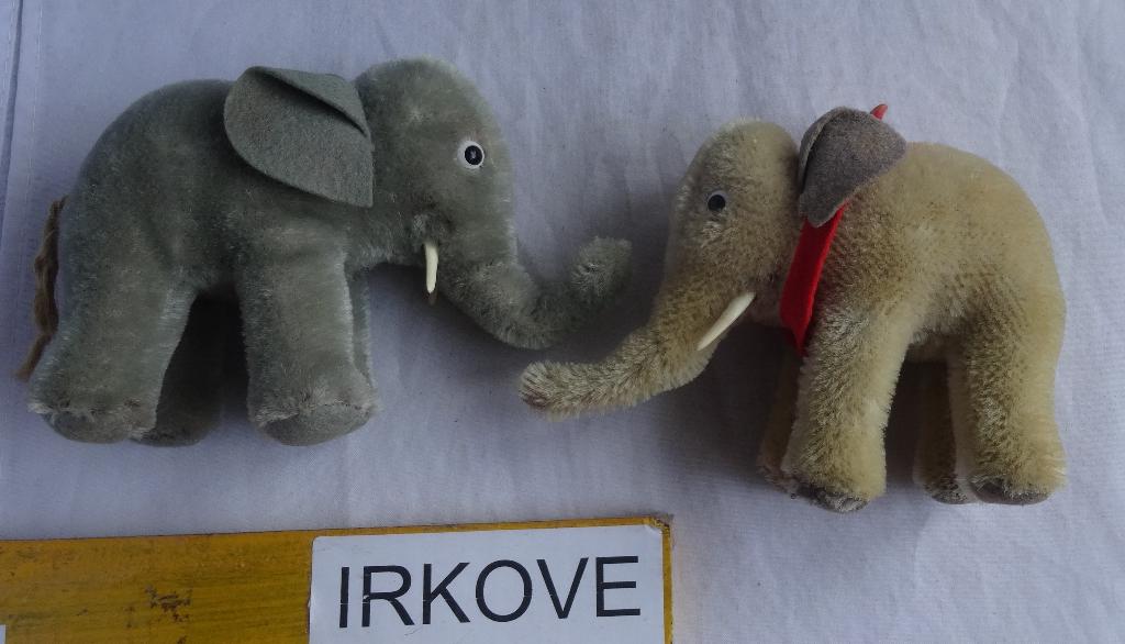 STEIFF 2 OUDE OLIFANTEN * Vintage *, Antiek en Kunst, Antiek | Speelgoed, Verzenden