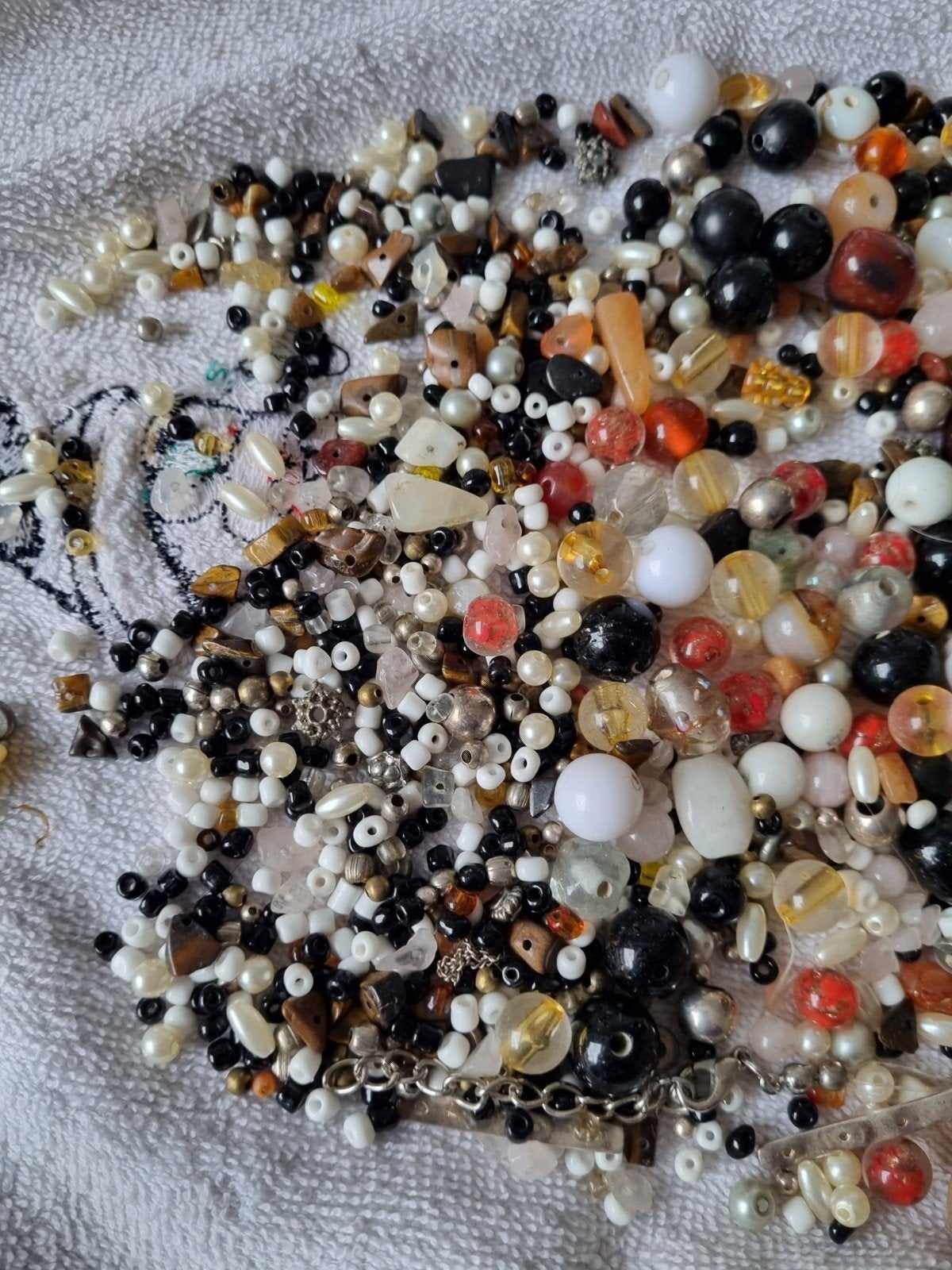Doosje losse kralen. Geen plastic. Van alles wat., Ophalen of Verzenden, Kraal
