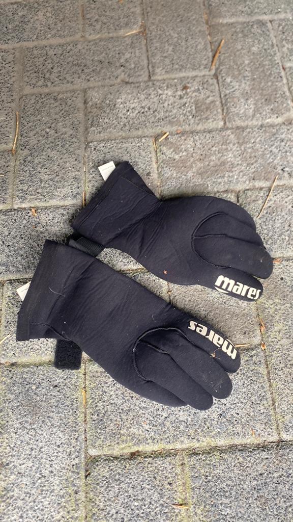 Duikhandschoenen Mares maat 3 1/2, Watersport en Boten, Duiken, Ophalen of Verzenden, Duikpak