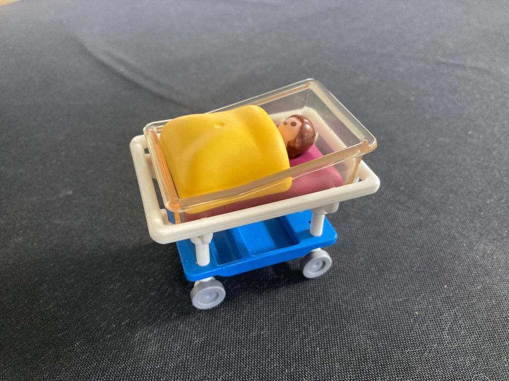 Playmobil baby in couveuse, Ophalen of Verzenden, Zo goed als nieuw