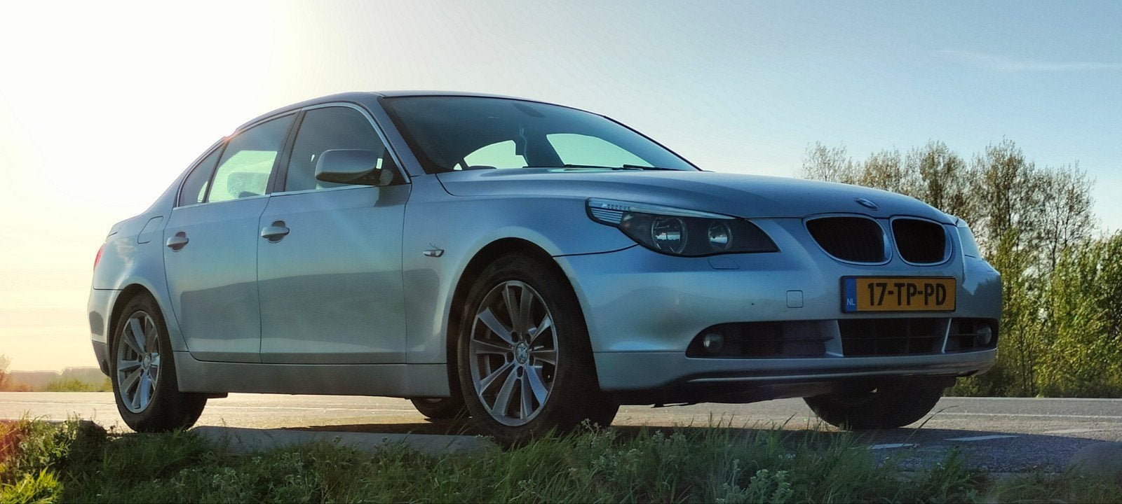BMW 5-Serie 2.5 XI 525 AUT 2005 Grijs | LPG, Auto's, Automaat, 2497 cc, 2000 kg, 1622 kg