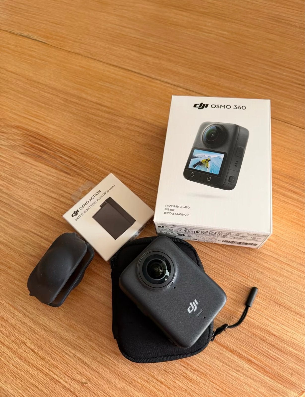 DJI Osmo 360 actiecamera met extra batterij, Audio, Tv en Foto, Actiecamera's, Ophalen of Verzenden, Zo goed als nieuw, Overige merken