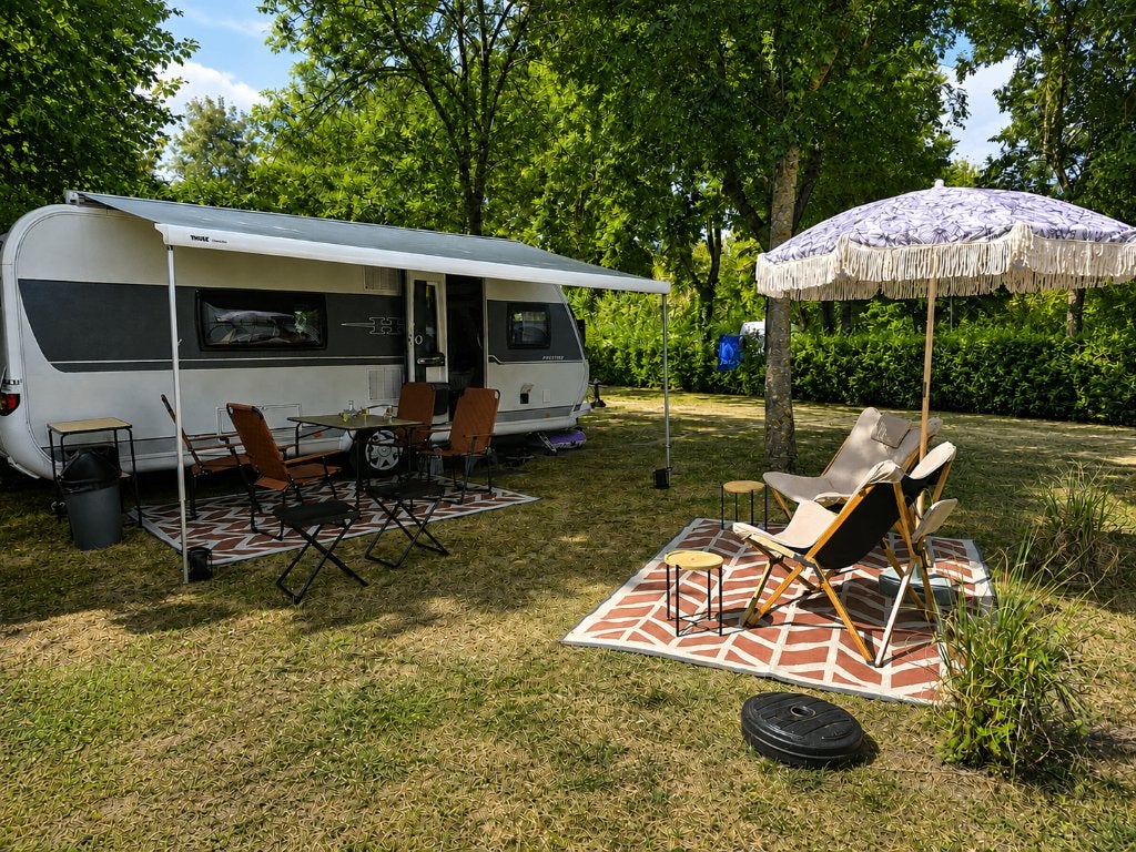 Te koop: Hobby 560 WFU Prestige (2020), Caravans en Kamperen, Caravans, Particulier, tot en met 4, 1250 - 1500 kg, Rondzit, Hobby