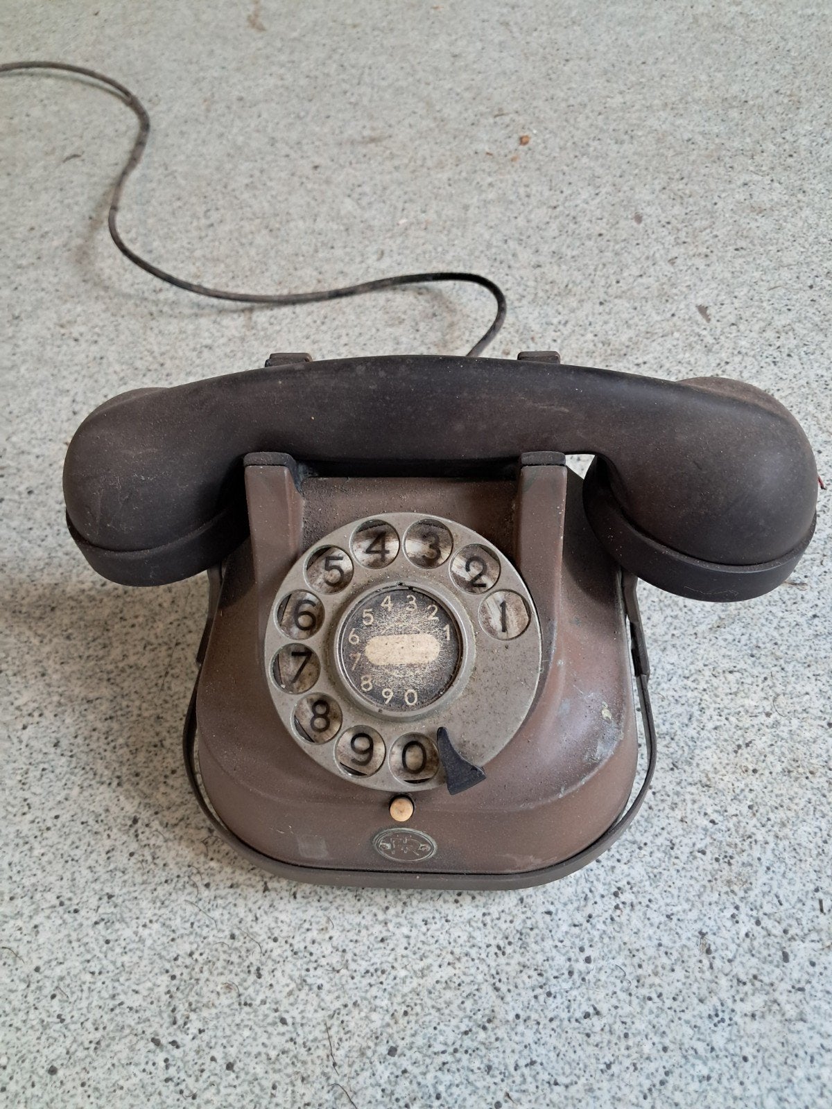 Vintage RTT-56 A Telefoon met Draaischijf - Bruin, Ophalen of Verzenden, Gebruikt, Met draaischijf