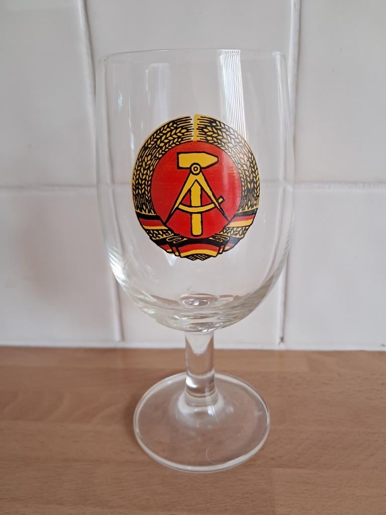 Vintage DDR Glas met Staatswapen - Uniek Verzamelaarsitem, Ophalen of Verzenden