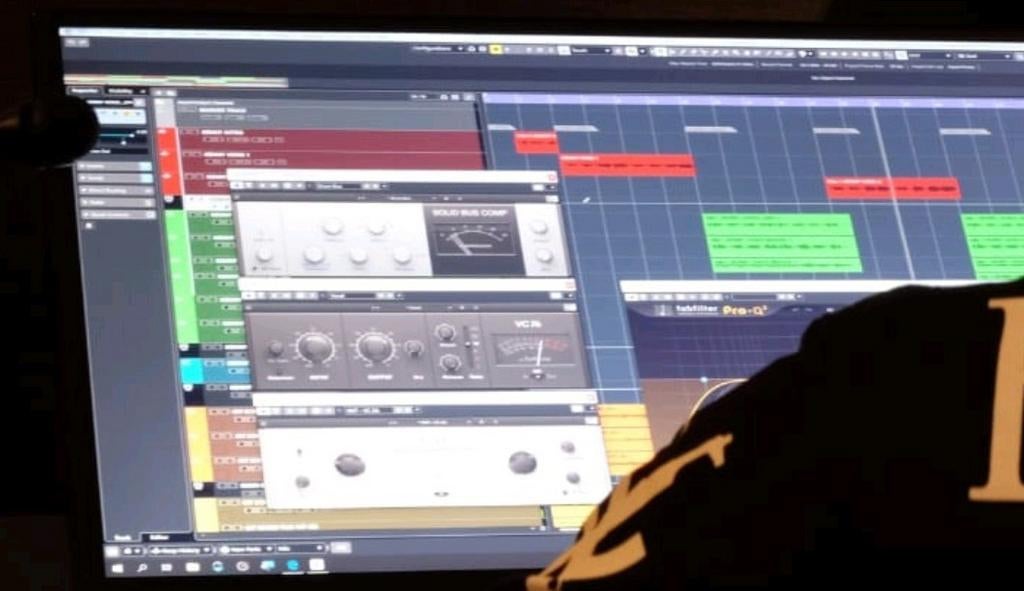 DAWBOOK F17 Producer Laptop – Complete Studio Setup!, Computers en Software, Windows Laptops, 64 GB of meer, Qwerty, Ophalen of Verzenden