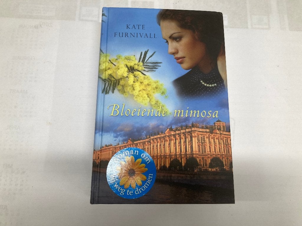 Bloeiende Mimosa Als de Bougainville bloeit  Kate Furnivall, Boeken, Ophalen of Verzenden, Gelezen, Kate Furnival, Wereld overig