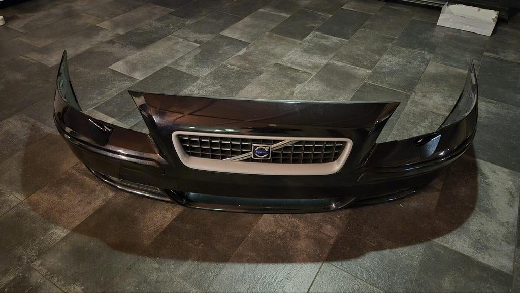Voorbumper Volvo S60R V70R compleet, Ophalen, Gebruikt, Voor, Volvo