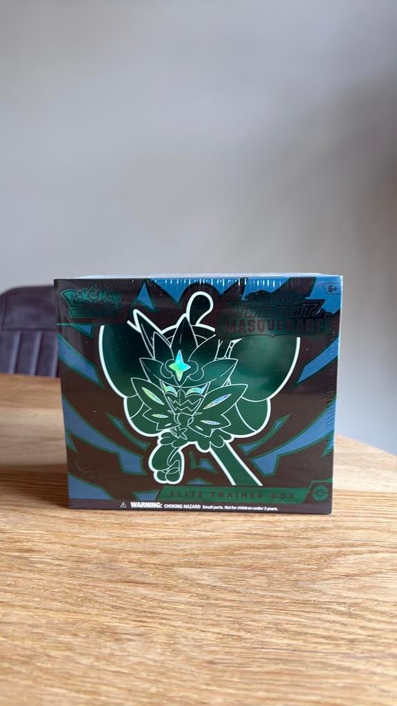 Twilight masquarade elite trainer box, Ophalen of Verzenden, Zo goed als nieuw, Boosterbox