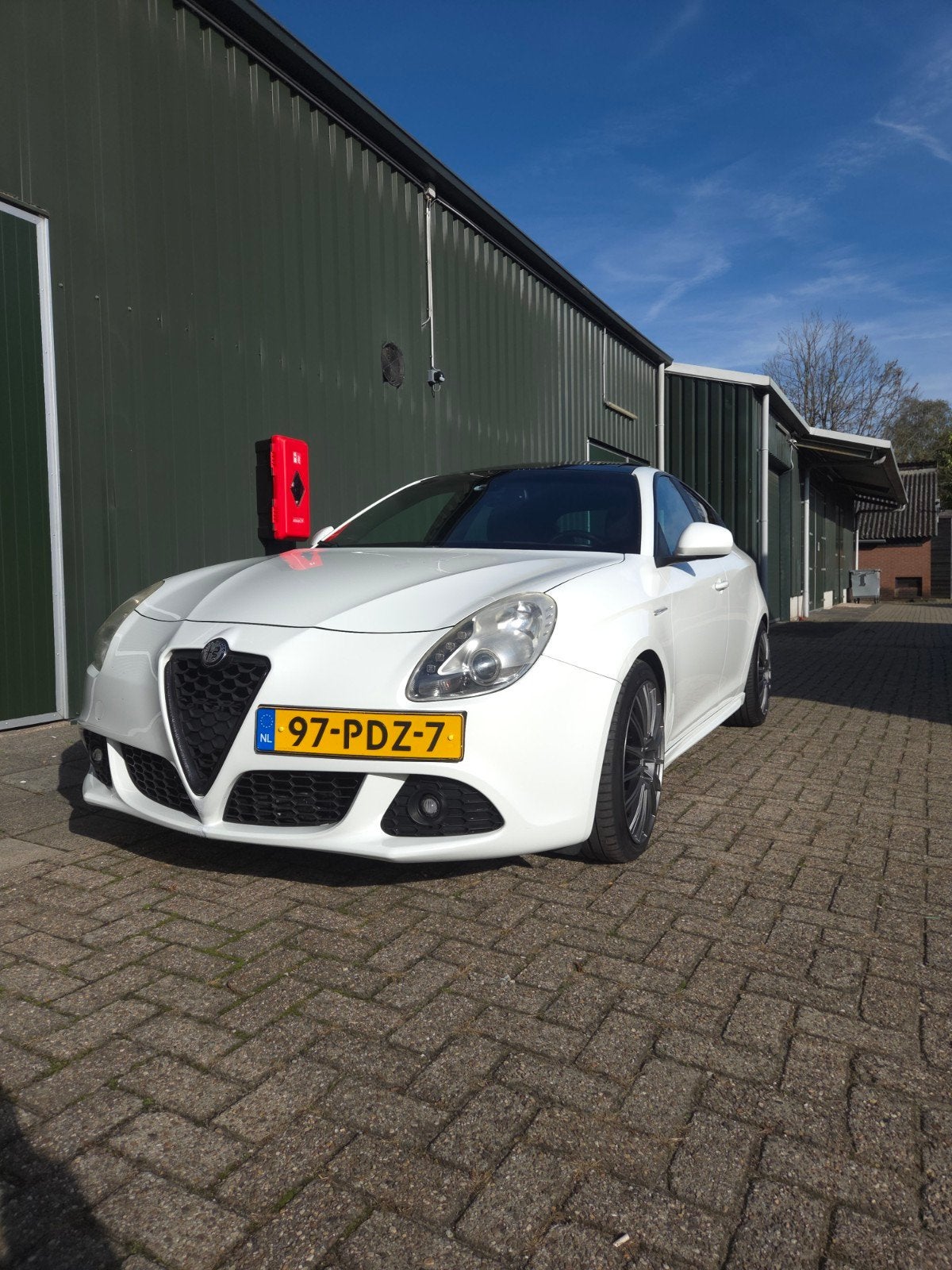 Alfa Romeo Giulietta 1.4 Turbo Multi AIR 2011 Wit, Voorwielaandrijving, Stof, Zwart, 4 cilinders