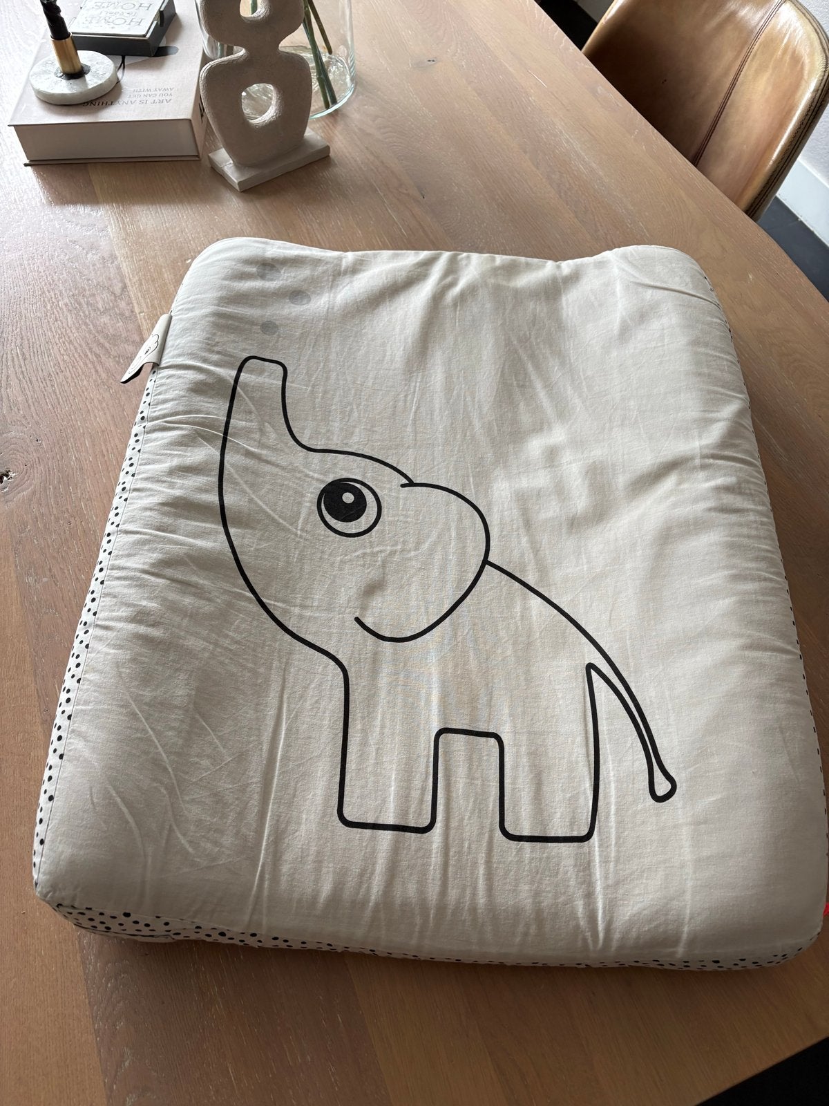 Done by deer aankleedkussen + extra hoes Witlof 4 kids, Ophalen, Zo goed als nieuw