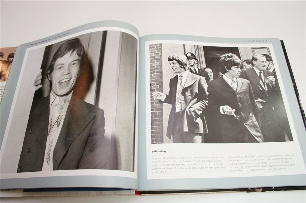 The Rolling Stones — Rijk Geïllustreerde Biografie, Boeken, Ophalen of Verzenden, Gelezen, Artiest