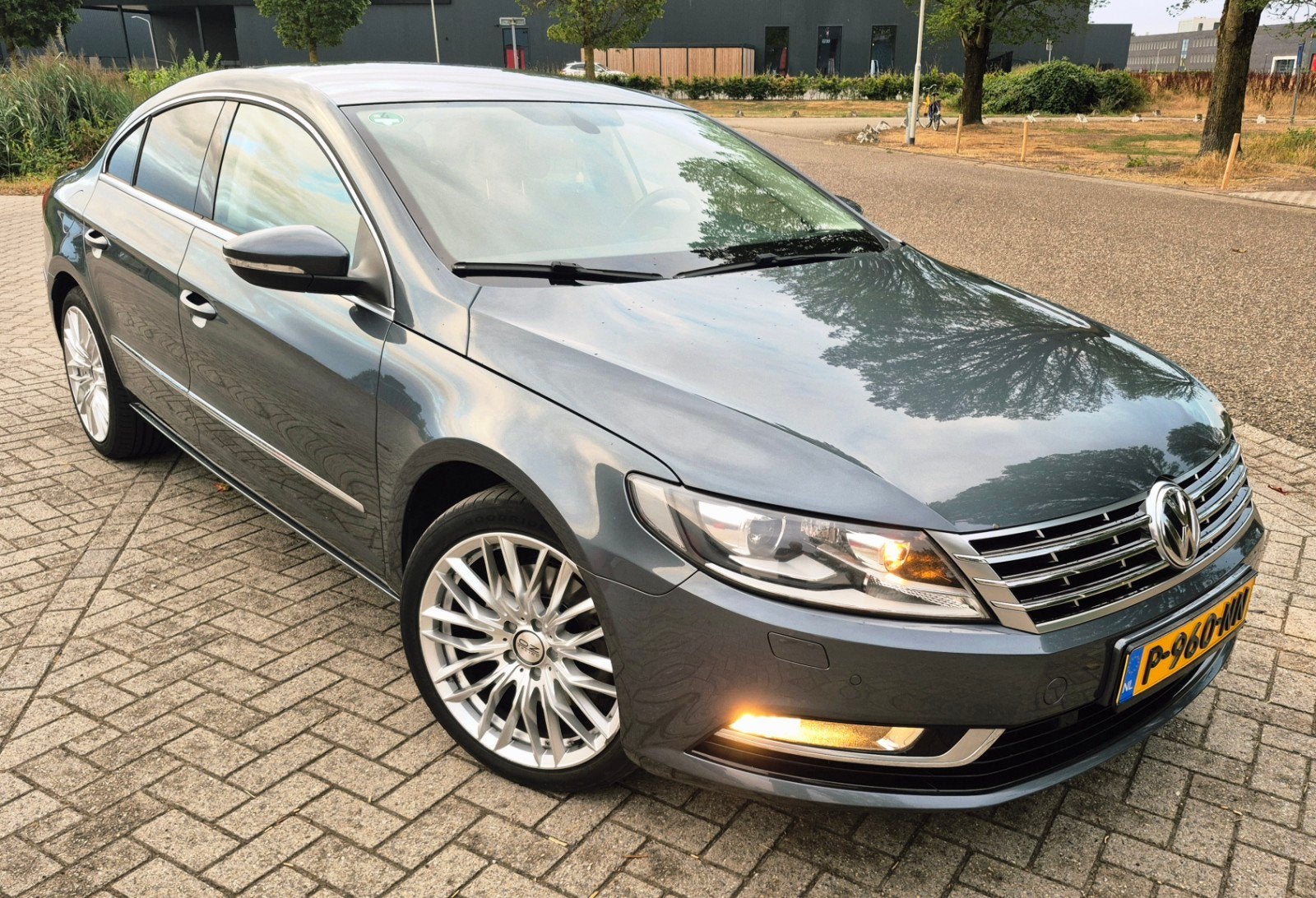 Volkswagen CC 1.4 TSI 118KW 2015 Grijs - Nieuwe APK, Voorwielaandrijving, Stof, 160 pk, 75 €/maand
