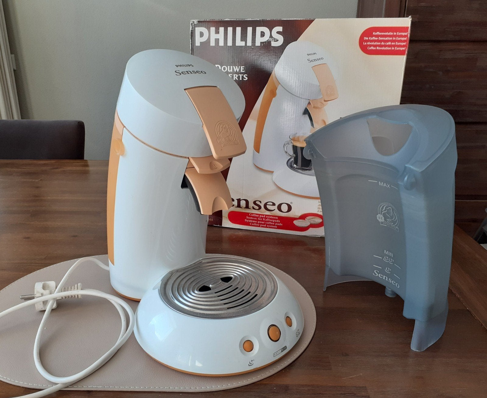 Philips senseo wit + extra waterreservoir XL, Ophalen of Verzenden, Zo goed als nieuw, 3 snelheden of meer