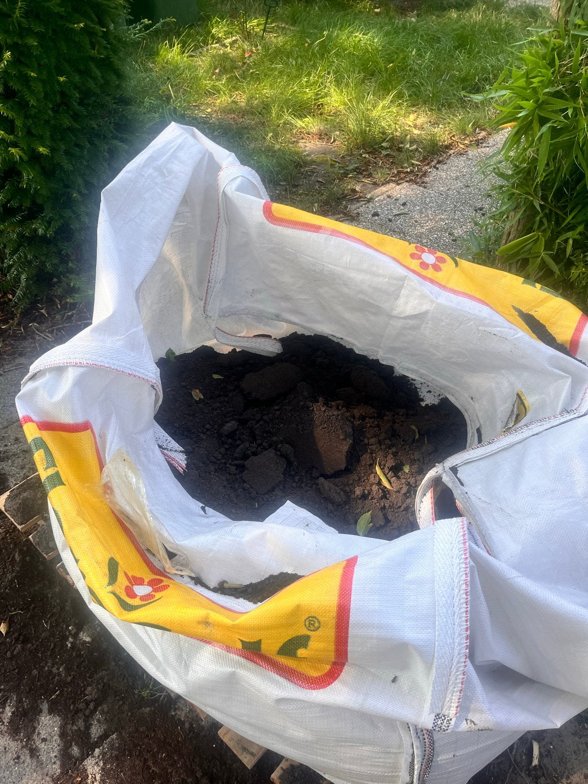 Tuinaarde / Grond - Ongeveer 1/5 m³, Tuin en Terras, Ophalen, Gebruikt, Overige typen