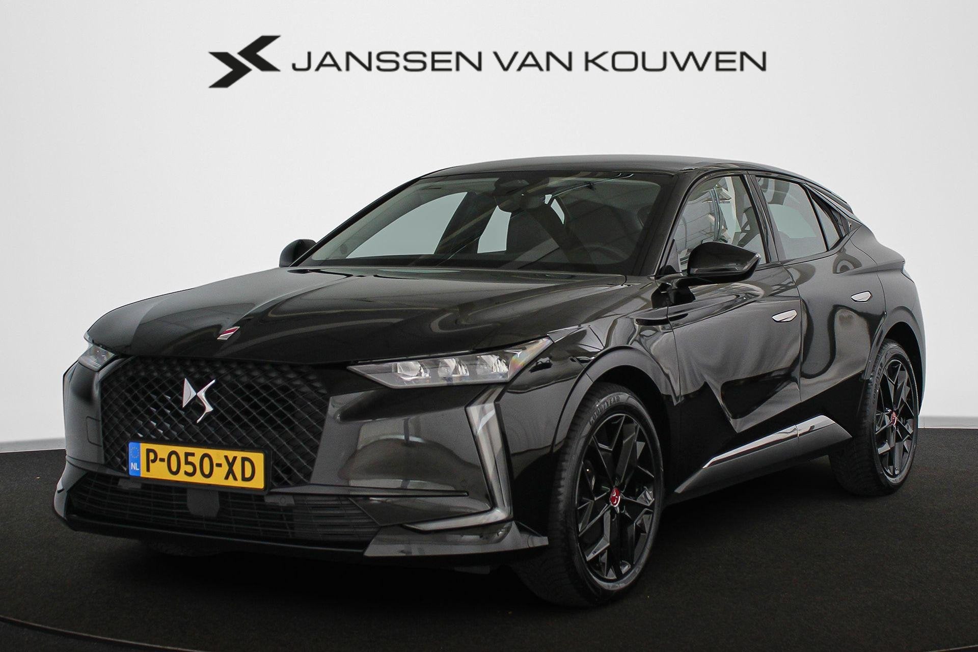 DS 4 1.2 PureTech Performance Line Trekhaak Camera Apple Car, Auto's, 1328 kg, Gebruikt, 1199 cc, Zwart