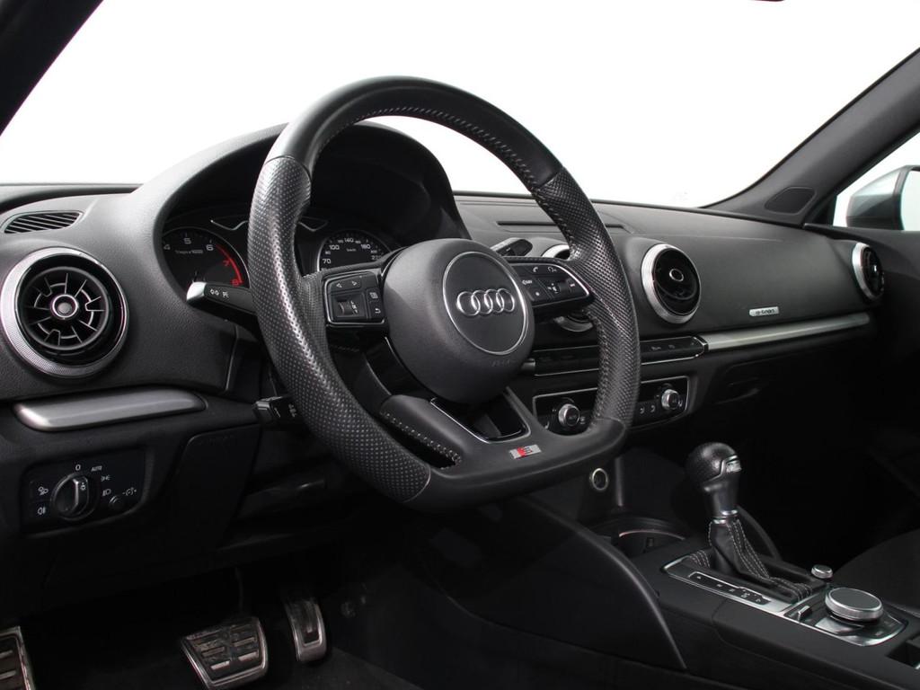 Audi A3 Sportback 1.5 TFSI CNG Automaat S-Line Navigatie Par, Auto's, Audi, Zwart, 4 cilinders, CNG (Aardgas), Leder en Stof