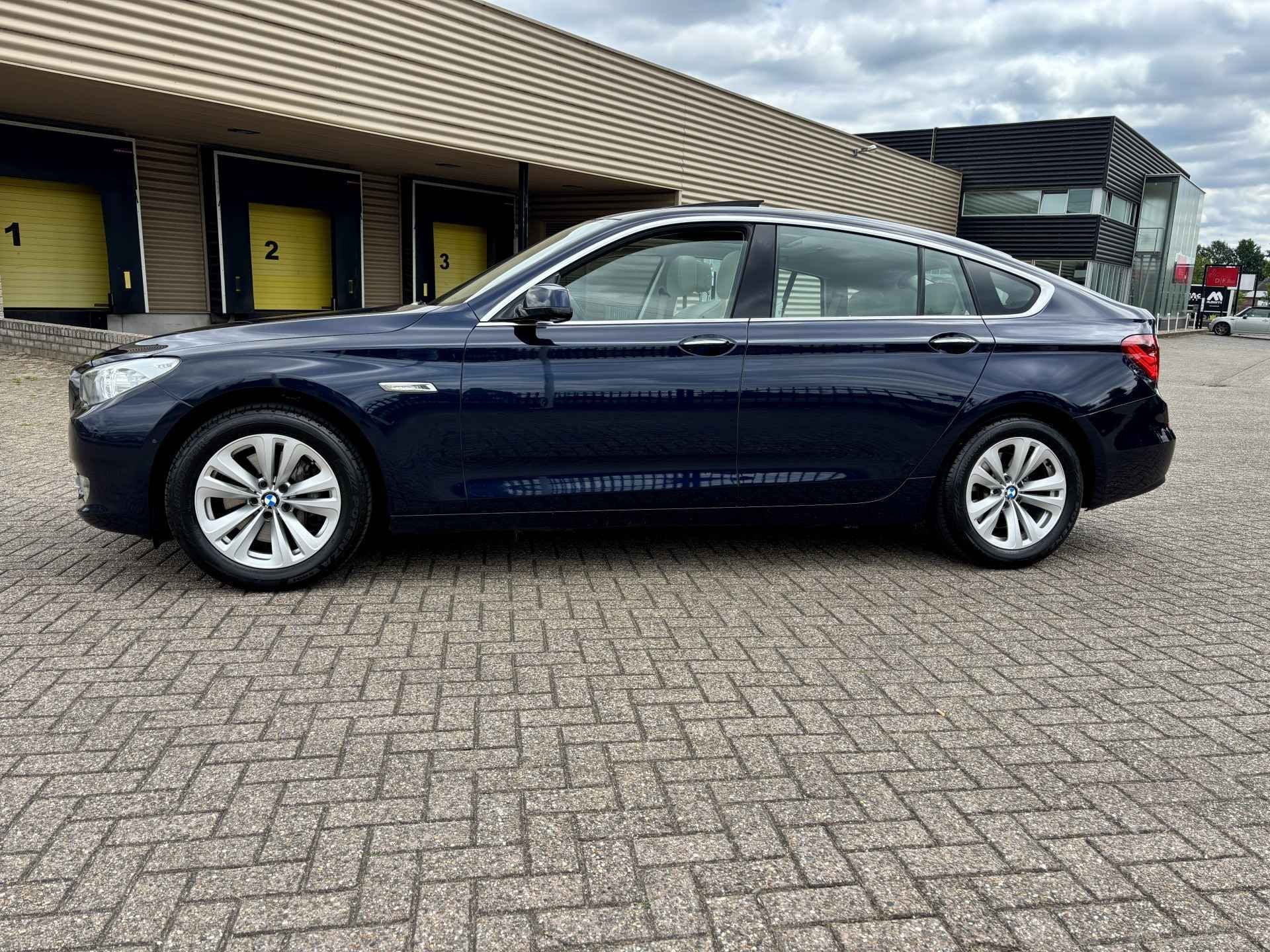 BMW 5-serie Gran Turismo 535xi High Executive automaat [ pan, Auto's, Automaat, Euro 5, Gebruikt, Blauw