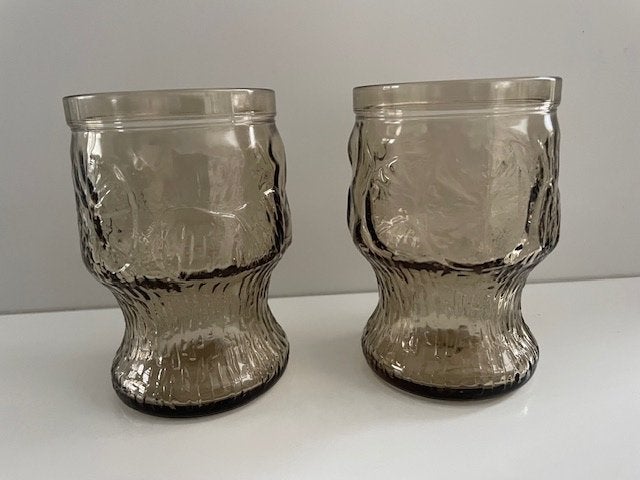 2 Glazen met Bloemen en Fruit patroon , Ophalen of Verzenden, Gebruikt, Frisdrankglas