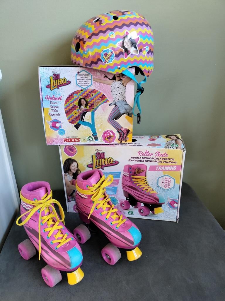 Soy Luna rolschaatsen maat 34/35 en bijpassende helm Disney, Ophalen of Verzenden, Zo goed als nieuw