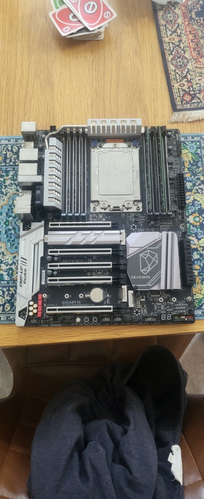 Gigabyte desingare x399 ex limited Edition Threadripper, Computers en Software, Ophalen, DDR4