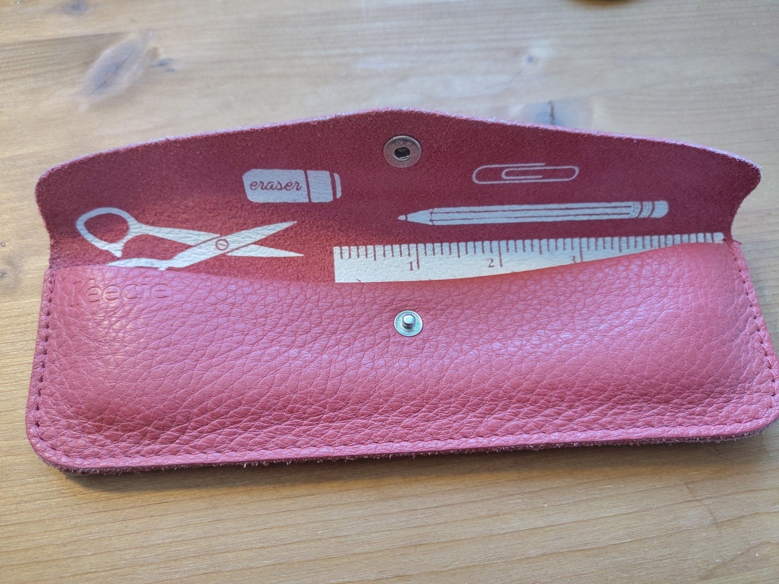 Keecie etui in rood, Verzenden, Gebruikt