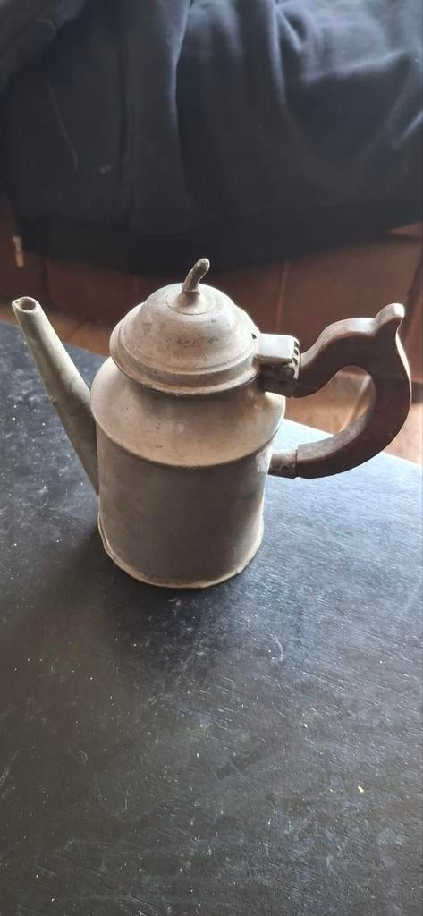 Tinnen koffie/theekan, Ophalen