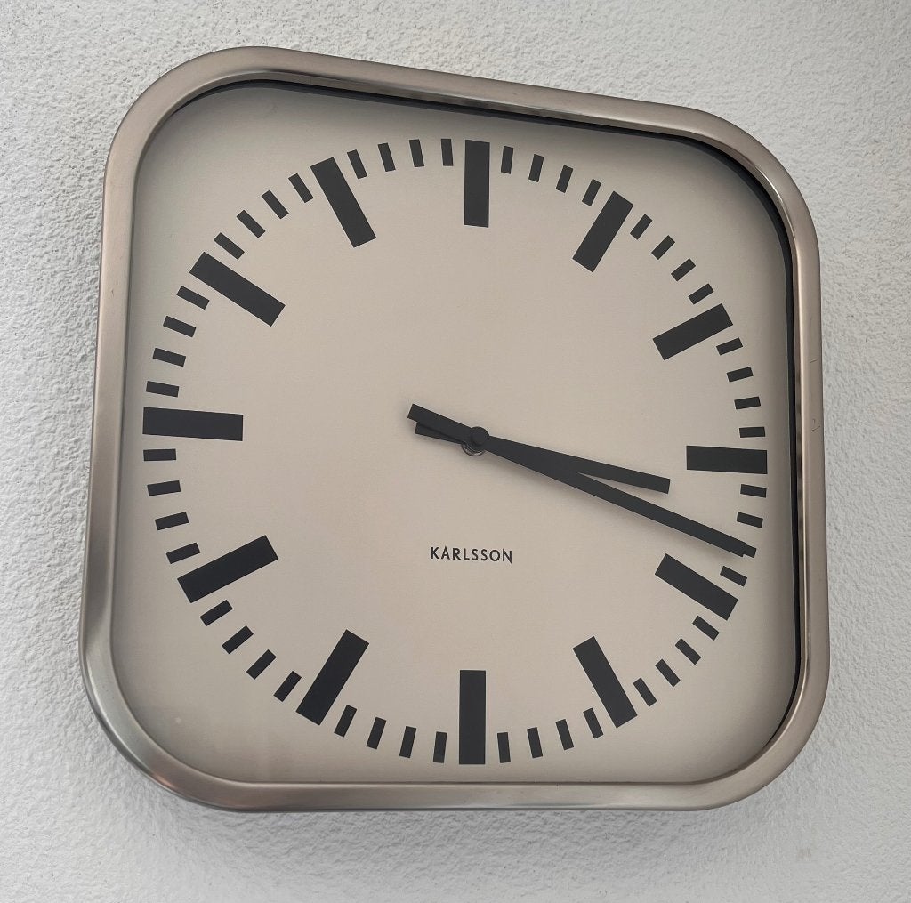 Karlsson clock | Mid century modern, Huis en Inrichting, Woonaccessoires | Klokken, Ophalen of Verzenden, Zo goed als nieuw, Wandklok