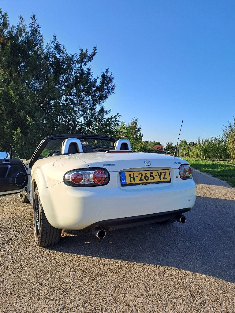 Mazda MX-5  NC 1.8 Touring 2006 Black and White Edition, Achterwielaandrijving, Zwart, 4 cilinders, Cabriolet