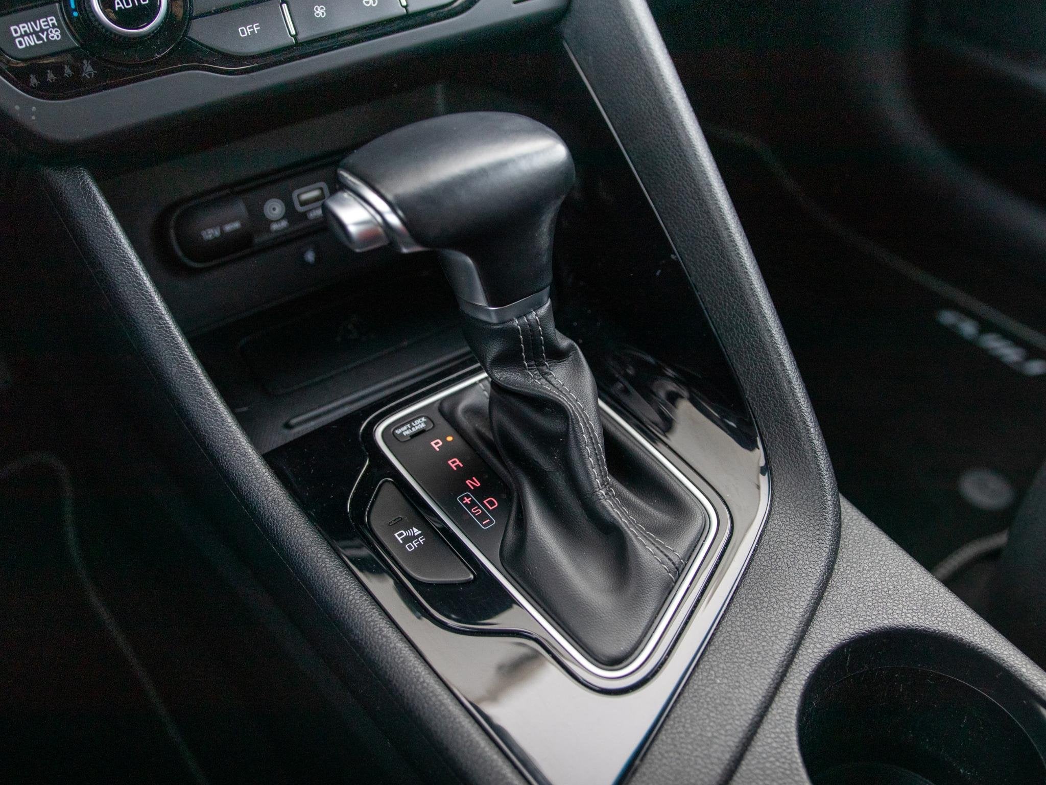 Foto 21 van Kia Niro 1.6 GDi Hybrid ExecutiveLine l lederen bekleding l