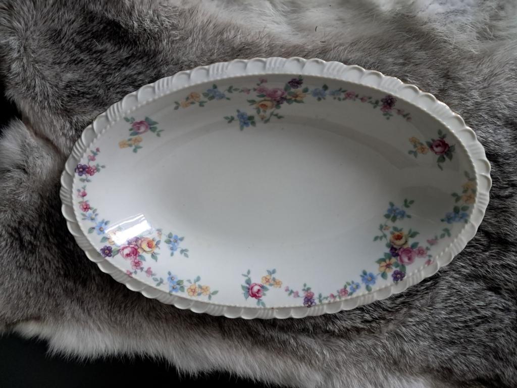 Vintage ovale schaal met bloemmotief - Royal Epiag, Ophalen of Verzenden