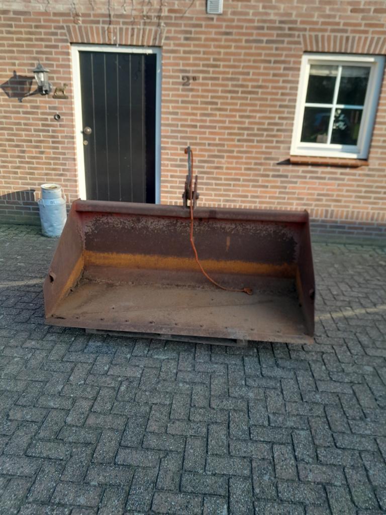 Hekamp Grondbak, Ophalen