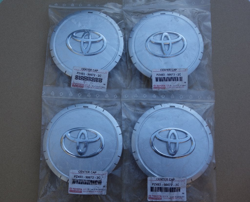 Toyota Aygo naafdoppen nieuw en origineel (4 stuks), Ophalen of Verzenden, Nieuw, Toyota