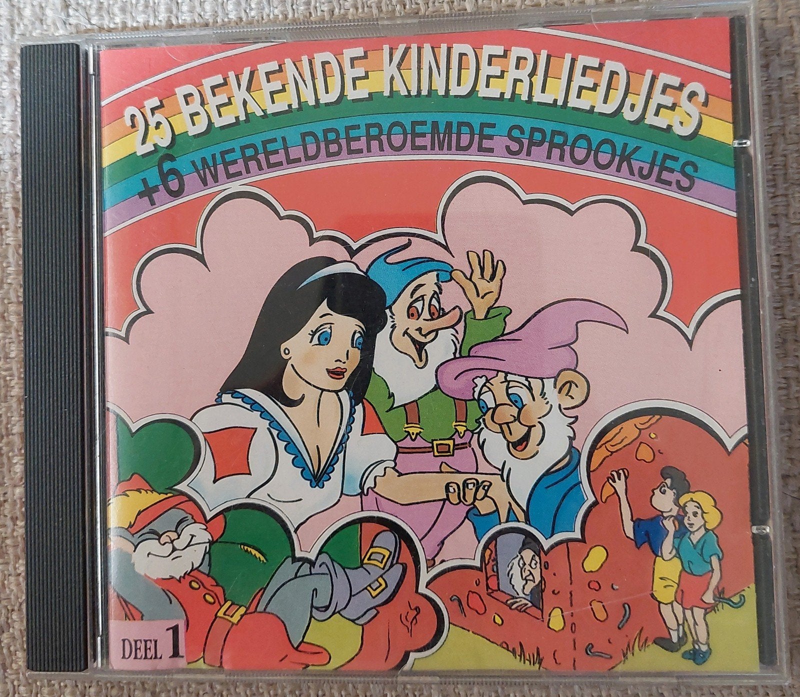 CD: 25 bekende kinderliedjes + 6 wereldberoemde Sprookjes, Gebruikt, 6 tot 9 jaar, Inclusief doosje, Ophalen of Verzenden