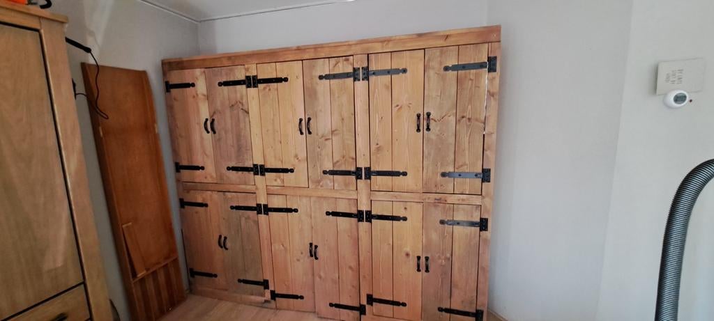 Steigerhouten kast met krijtbord - 200x240x48 cm, Huis en Inrichting, Ophalen, Gebruikt