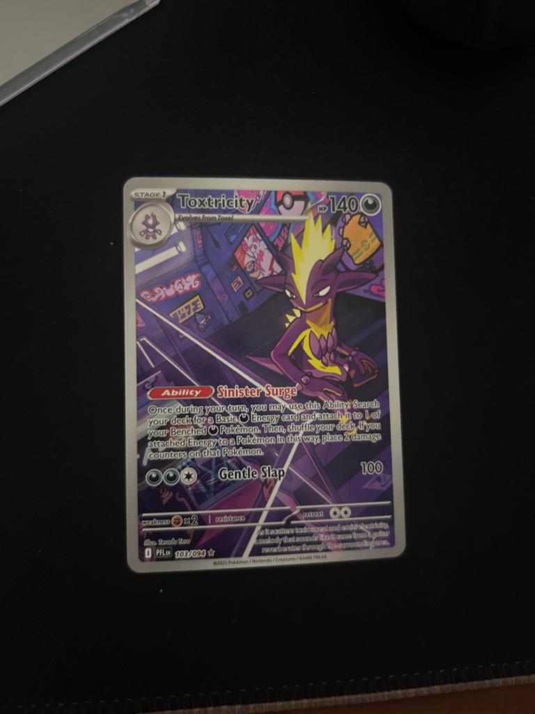 Toxtricity Pokémon PFL 103/094, Hobby en Vrije tijd, Verzamelkaartspellen | Pokémon, Ophalen, Nieuw, Losse kaart, Foil
