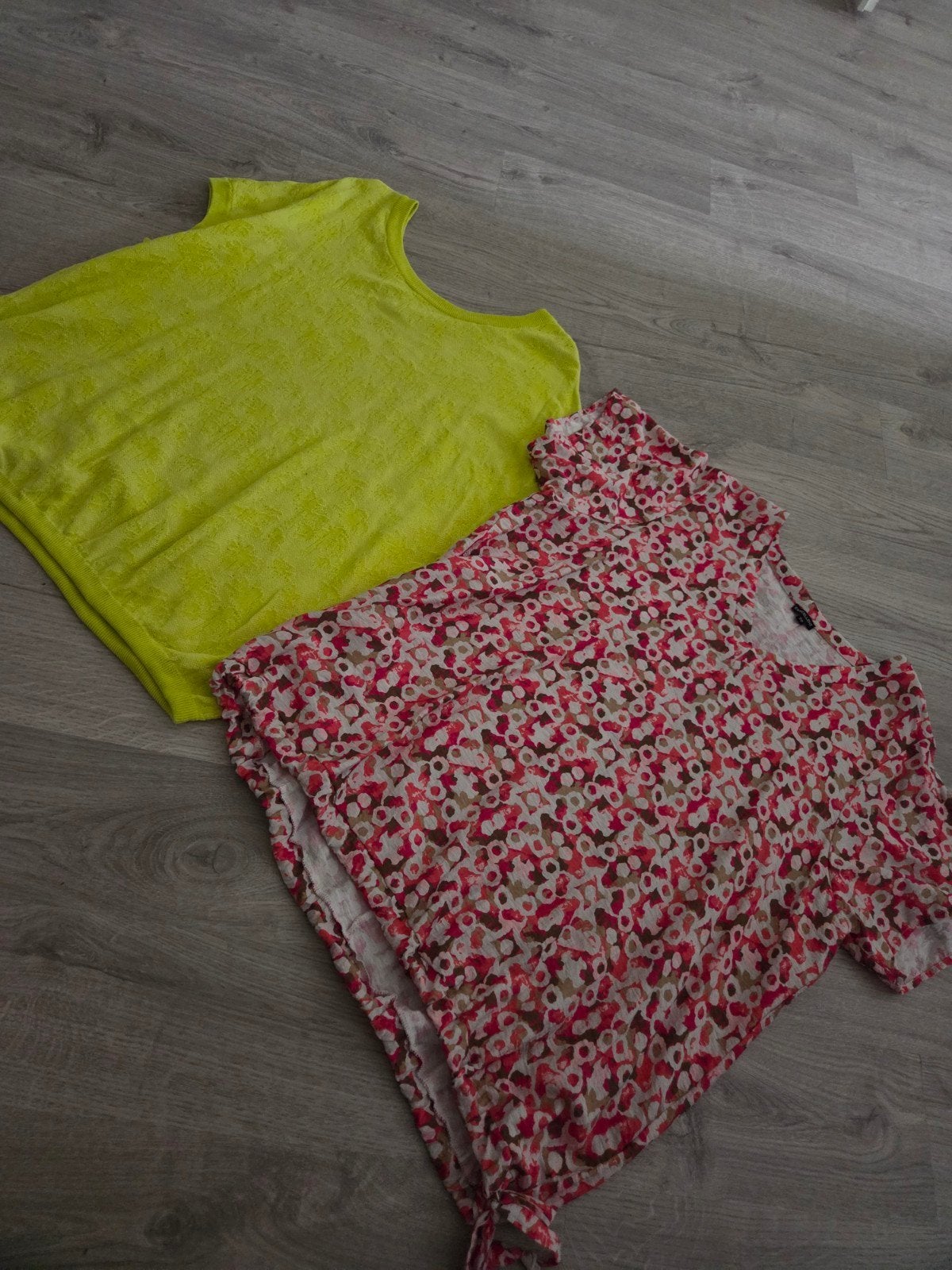 2 shirts, Exxcellent, mt 50-52, prijs is incl.verz., Kleding | Dames, Exxcellent, Verzenden, Zo goed als nieuw, Shirt of Top
