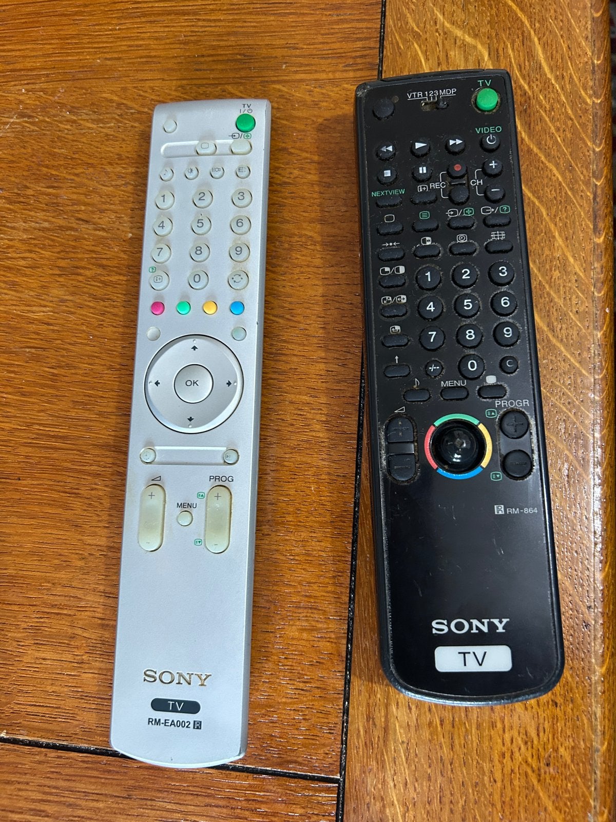 2 X SONY, TV, Afstandsbediening(100% goed werkende), Ophalen, Zo goed als nieuw, Origineel, Tv