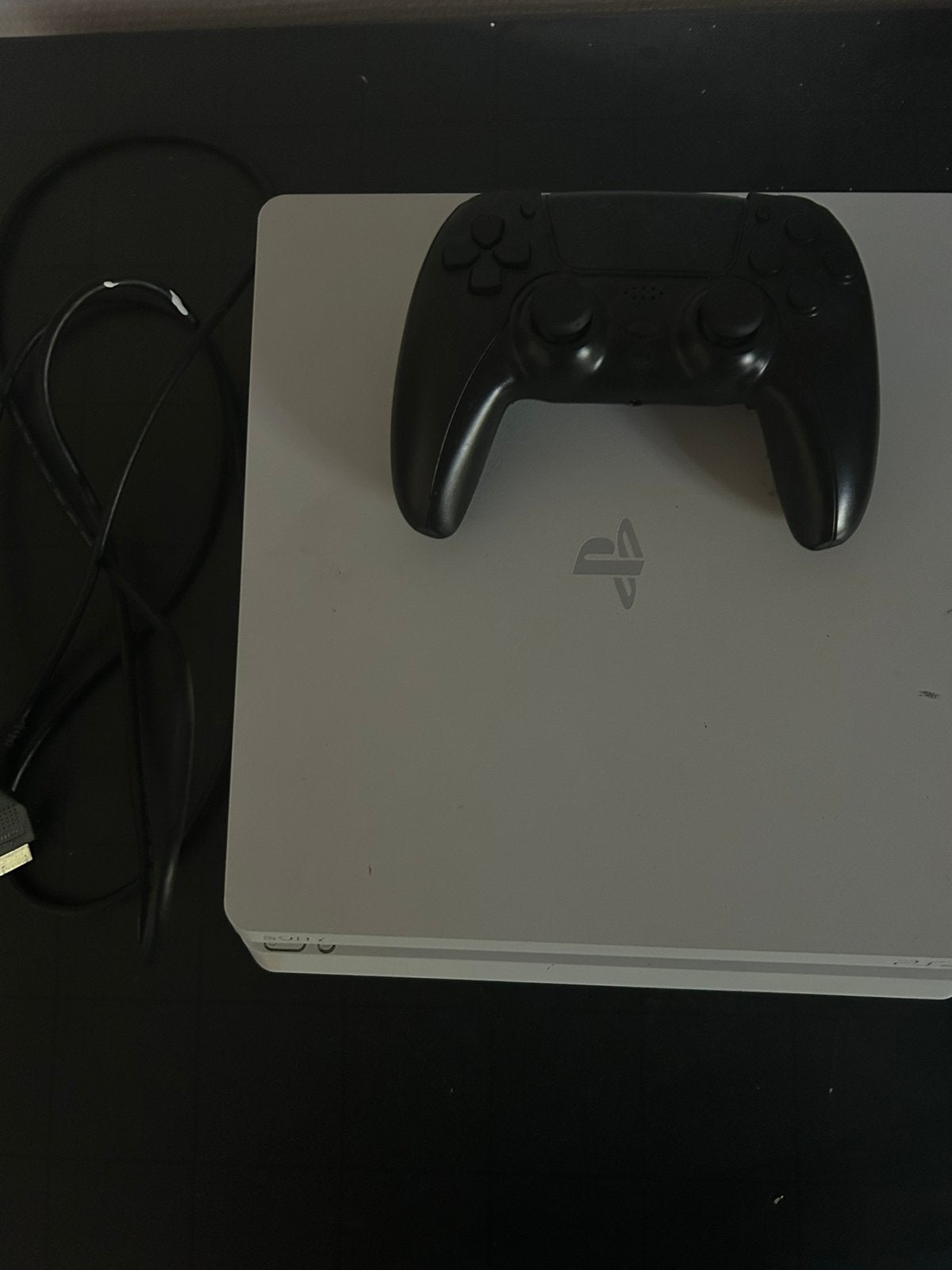 PS4 Slim (witte editie)., Online, Gebruikt, 1 speler, Vanaf 3 jaar